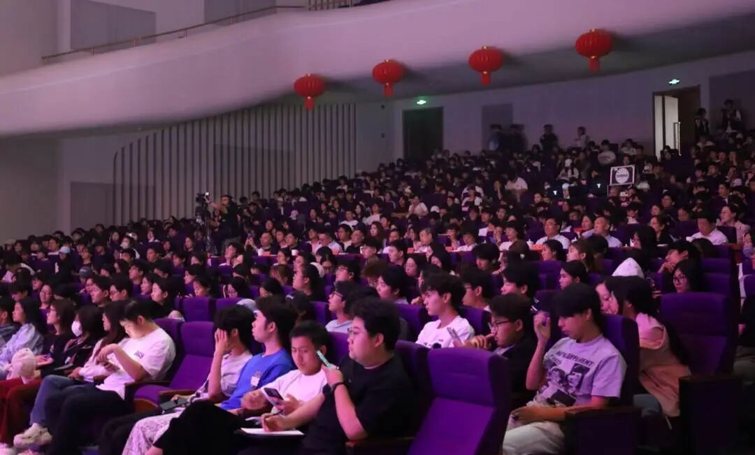 以文艺力量赓续报国初心